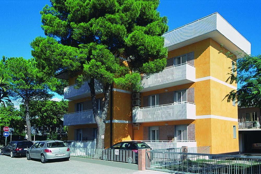 Ferienwohnung Patrizia Lignano Sabbiadoro Exterior foto